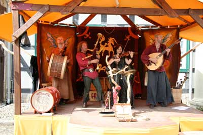 beim Kaiserfr&uuml;hling in Quedlinburg auf der bandeigenen B&uuml;hne...